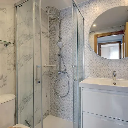 Appartement Family-friendly With Sea View And Terrace Marbellac