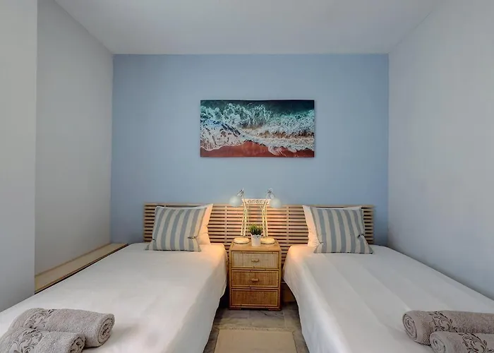 Family-friendly With Sea View And Terrace Daire