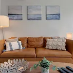 Family-friendly With Sea View And Terrace Апартаменти *
