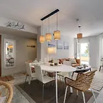 Апартаменти Family-friendly With Sea View And Terrace Марбелья