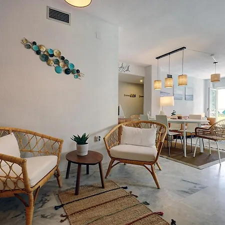 Апартаменти Family-friendly With Sea View And Terrace